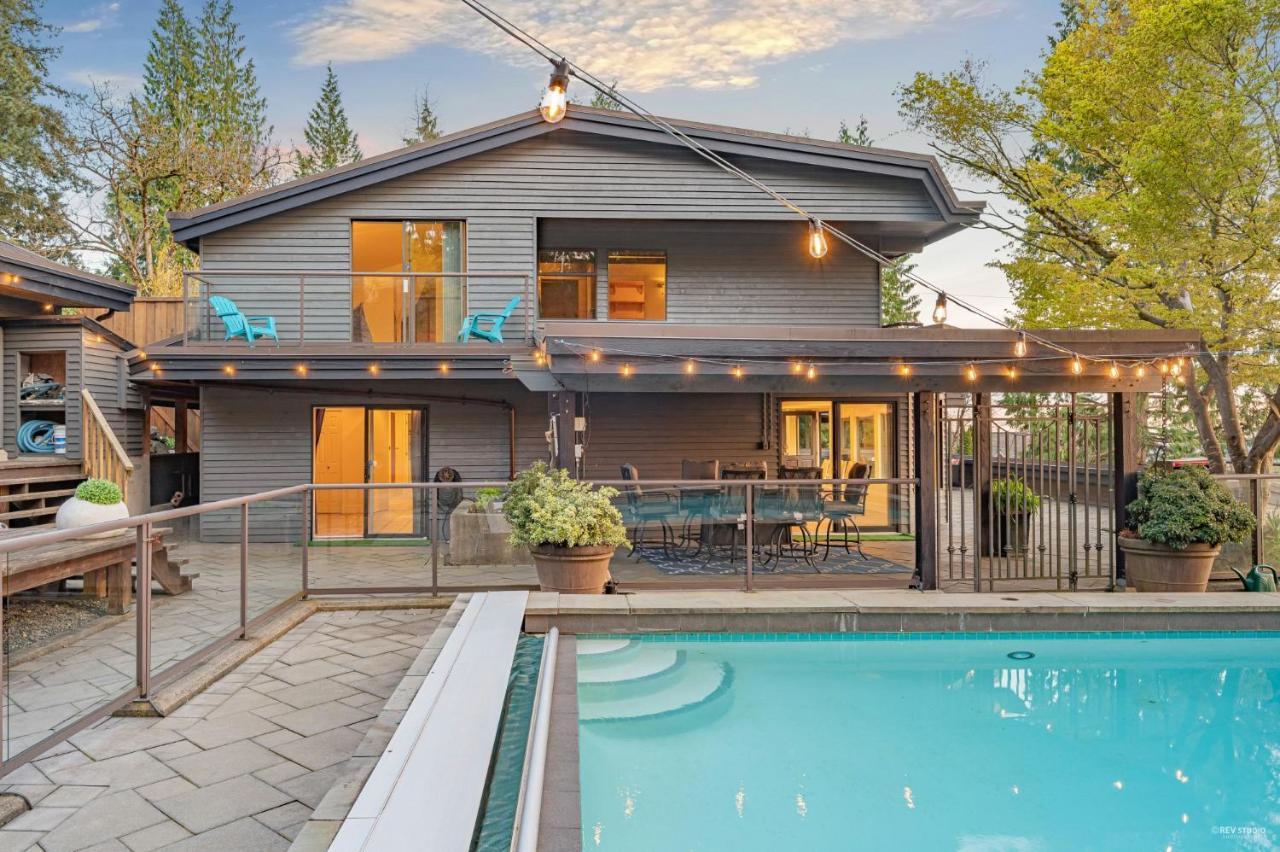 Seymour Private Bedroom, Ensuite Bathroom With Shared Pool, Hot Tub With Views North Vancouver Exterior foto