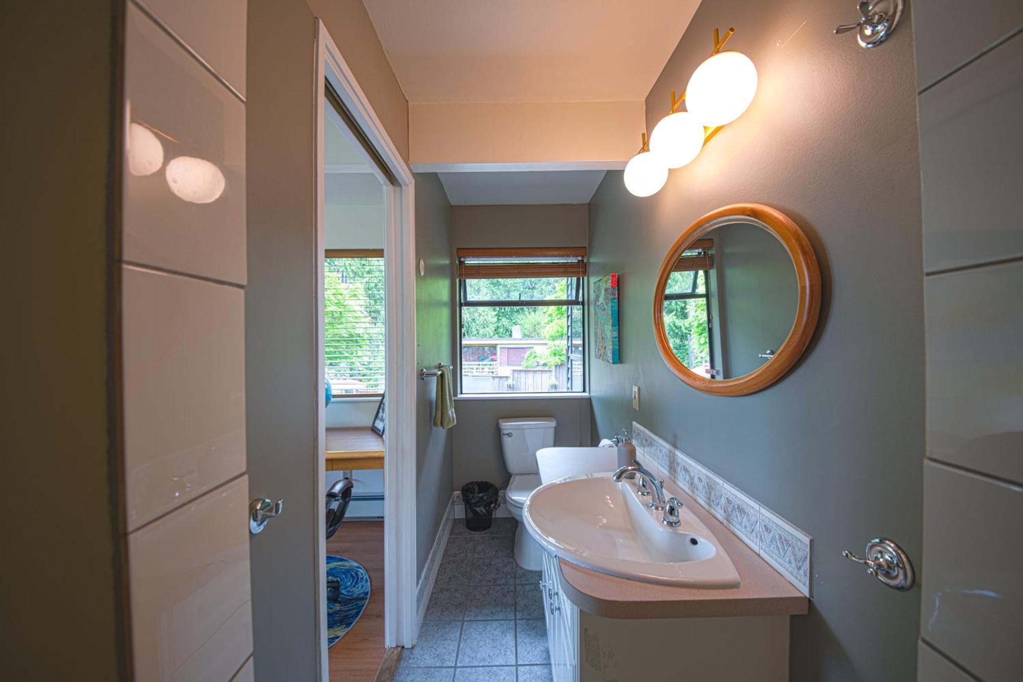 Seymour Private Bedroom, Ensuite Bathroom With Shared Pool, Hot Tub With Views North Vancouver Exterior foto